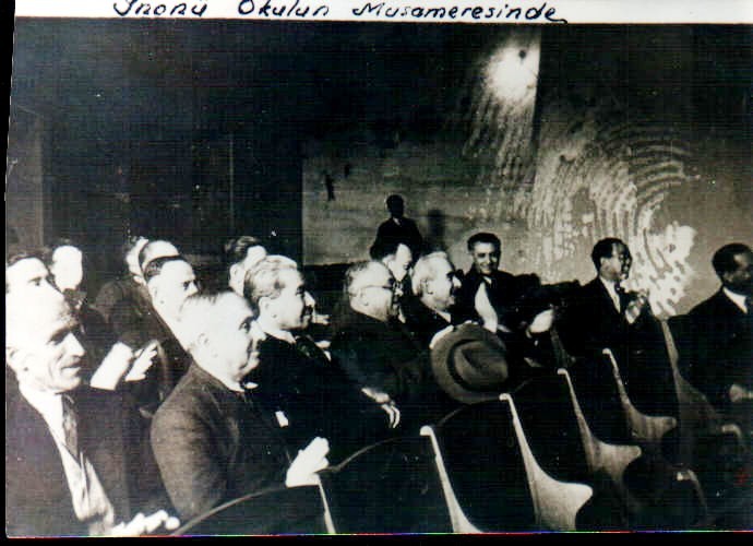 İsmet İnönü Üzülmez Sineması'nda